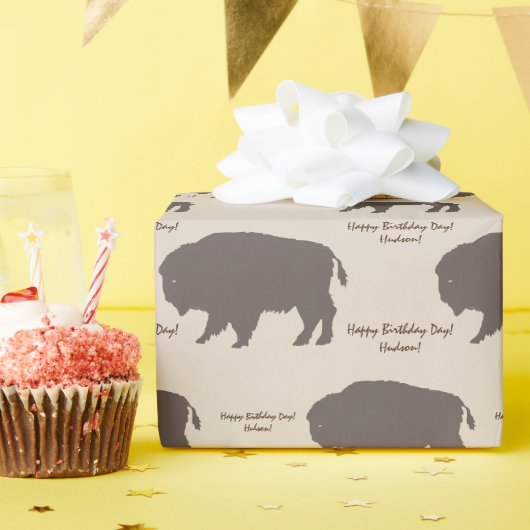 ブラウンアンドベージュタン素朴バッファローカスタムメッセージ ラッピングペーパー (誕生日パーティー)