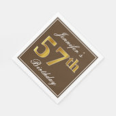 ブラウンエレガント、フェイク金ゴールド57番目の誕生日+名前 スタンダードランチョンナプキン (角)