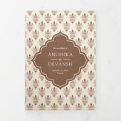 ブラウンクリームイカットオールインワンインディアン結婚 三つ折り招待状 (カバー)