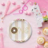 ブラウンクリームスプレッルドナッツワンサンバースデーパーティー ペーパープレート (パーティー)