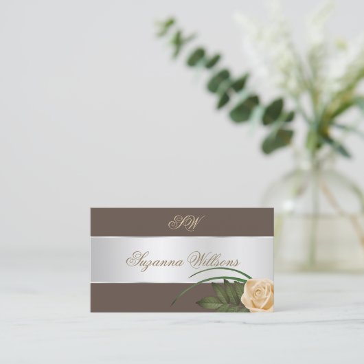 ブラウンシルバーデカールかわいいバラフラワーとイニシャル 名刺 (スタンド正面)