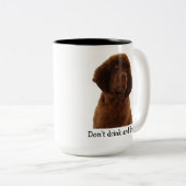 ブラウンニューファウンドランドの子犬のマグ及び多く ツートーンマグカップ (正面右)