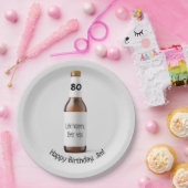 ブラウンビールボトル80歳の誕生日 ペーパープレート (パーティー)
