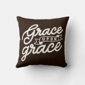 ブラウンファームハウスクリスチャングレース装飾用クッション クッション (裏面)