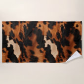 ブラウンブラッククリームコウィドウェスタン ビーチタオル (正面)