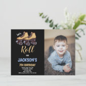 ブラウンブラックボーイフォトスケートで滑る誕生日招待状 招待状 (スタンド正面)