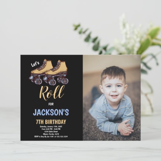 ブラウンブラックボーイフォトスケートで滑る誕生日招待状 招待状 (スタンド正面)