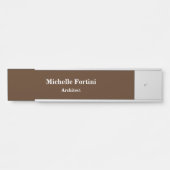 ブラウンプロフェッショナルプレーンモダンエレガント サインプレート (正面)