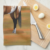 ブラウンベイアパロオサホース秋の牧草地 キッチンタオル (四つ折り)