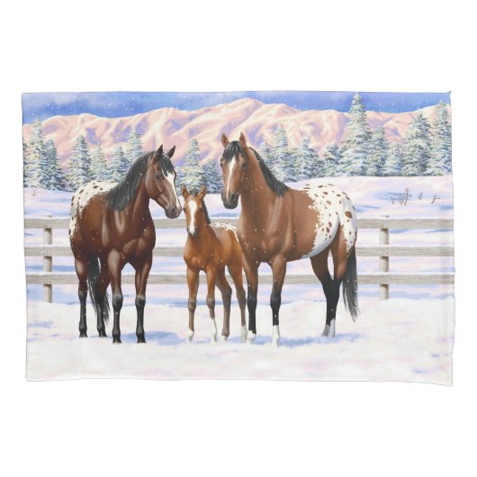 ブラウンベイアパロオーサの馬の雪 枕カバー (正面左)