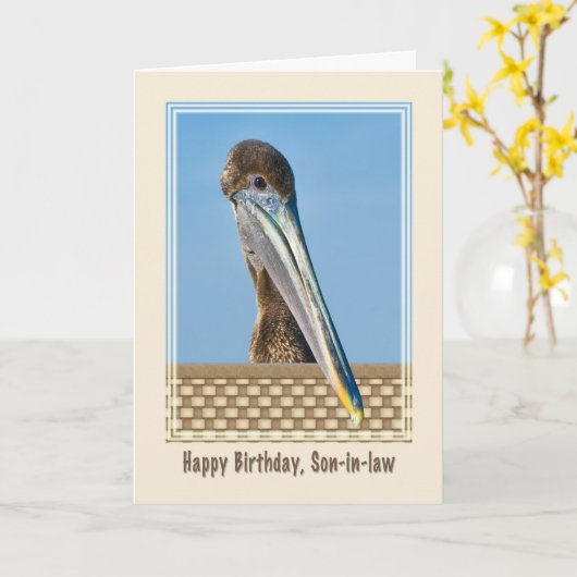 ブラウンペリカン付きの義理の息子の誕生日カード カード (黄色い花)