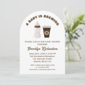 ブラウンホワイトコーヒーAベビーが赤ちゃんシャワーを醸造している 招待状 (スタンド正面)