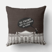 ブラウンホワイトヨトランプバックザ来ホワイトハウス クッション (裏面)