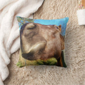 ブラウンホースおもしろい顔ティール(緑がかった色)ブルースカイ クッション (ブランケット)