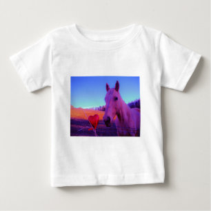 ブラウンホースと赤いハート ベビーTシャツ