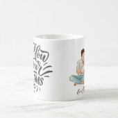 ブラウンミニマリストカップルMUG コーヒーマグカップ (中央)