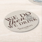 ブラウンモダンクパーソナライズされた・カクテル・ア結婚ワー ラウンドペーパーコースター (アングル)
