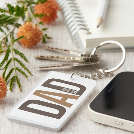 ブラウンモダンパパパーソナライズされた設立 キーホルダー (正面右)