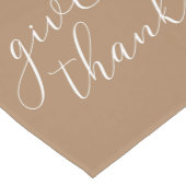 ブラウン与え感謝してい感謝祭に関する白い脚本 ミディアムテーブルランナー (コーナー)