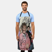 ブラウン夫人の男の子達がサインした エプロン (着用した状態)