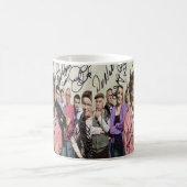 ブラウン夫人の男の子達がサインした コーヒーマグカップ (中央)