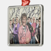 ブラウン夫人の男の子達がサインした メタルオーナメント (左)