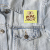ブラウン犬の恋人のTシャツおよびギフト 缶バッジ (インサイチュ)