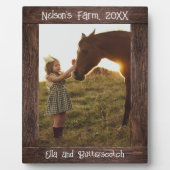 ブラウン素朴ウッド文字カスタマイズ可能なフォトフレーム フォトプラーク (正面)