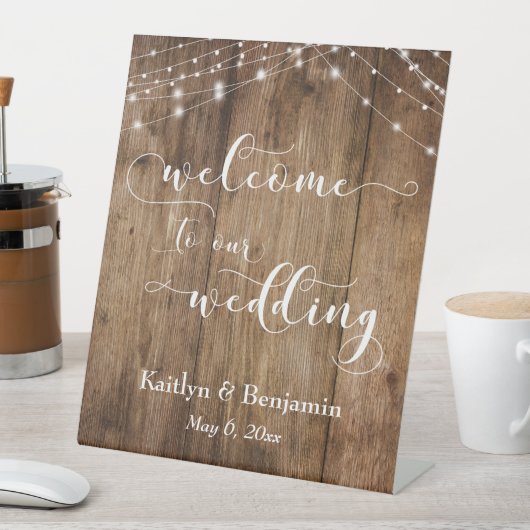 ブラウン素朴ウッド&ライツ結婚のウェルカムサイン 台座サイン (インサイチュ)