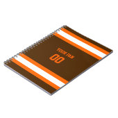 ブラウン・オレンジ・ホワイトフットボールパーソナライズされたチーム ノートブック (左側)