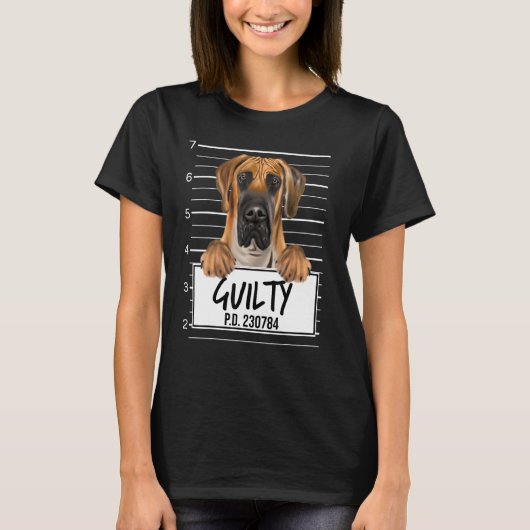ブラウン・グレートデーンのマグショット 有罪の犬 Tシャツ (正面)