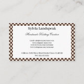 ブラウン・コーヒーの色をベージュでチェックパターンとニット 名刺 (裏面)