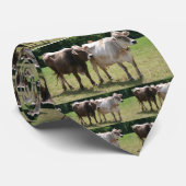 ブラウン・スイスのタイ ネクタイ (ロール)