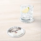 ブラウン&パーソナライズされたホワイトシーズー(犬)チズドッグ結婚ズ ラウンドペーパーコースター (インサイチュ)