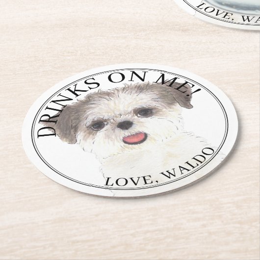 ブラウン&パーソナライズされたホワイトシーズー(犬)チズドッグ結婚ズ ラウンドペーパーコースター (アングル)
