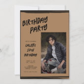 ブラウン&ブラック（任意の色）フォトモダン誕生日 招待状 (正面)