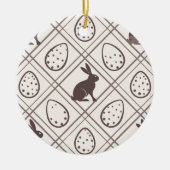 ブラウン・プレイド・イースター セラミックオーナメント (正面)