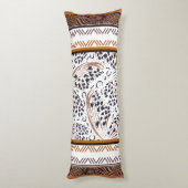 ブラウン、錆、ブラックアニマルプリントグラフィックス ボディピロー (裏面 (縦))