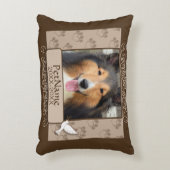 ブラウンCalligraphの渦巻カスタムなペット悔やみや弔慰 アクセントクッション (正面(垂直))