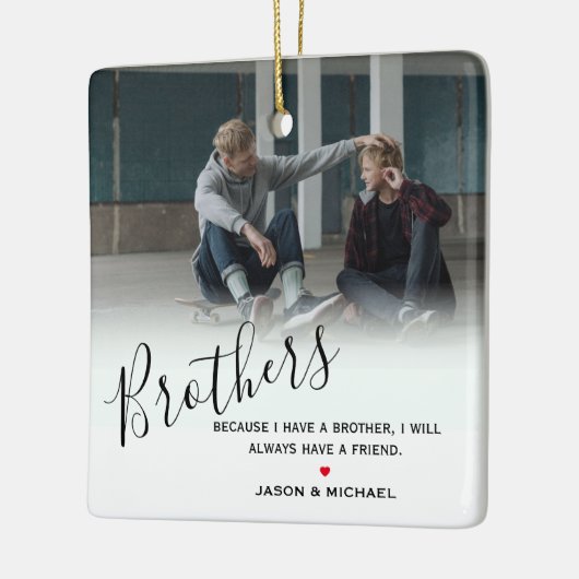ブラザースタイリッシュパーソナライズされたフォトと引用文カスタム セラミックオーナメント (左)