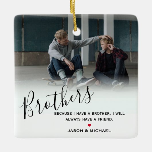 ブラザースタイリッシュパーソナライズされたフォトと引用文カスタム セラミックオーナメント (正面)