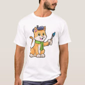 ブラシとスカーフを巻いた画家としての猫 Tシャツ (正面)
