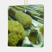 ブラシと絵を描 セラミックオーナメント (左)