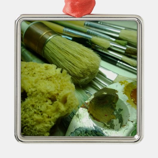 ブラシと絵を描 メタルオーナメント (正面)