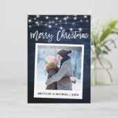 ブラシスクリプトウッドインスタントカメラカップルのクリスマス シーズンカード (スタンド正面)