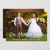 ブラシスクリプトウッド私たちの冒険が始まるカード 招待状 (正面/裏面)