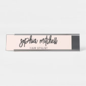 ブラシスクリプトガーリー赤面ピンク デスクネームプレート (正面)