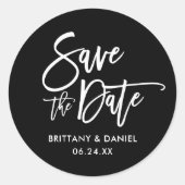 ブラシスクリプト日付を保存する黒い封筒用シール ラウンドシール (正面)