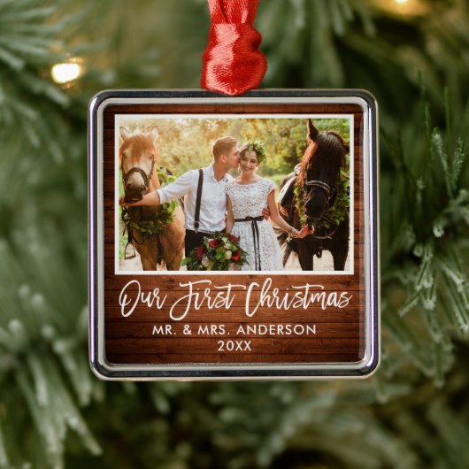 ブラシスクリプト結婚ウッドの初めてのクリスマス メタルオーナメント (ツリー)