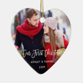 ブラシモダンスクリプト私たちの初めてのクリスマスカップルH セラミックオーナメント (右)
